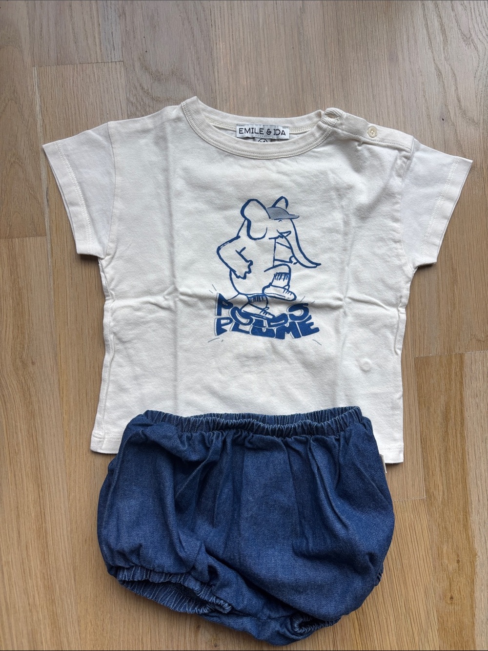 Emile et Ida Cream Tee with Blue Graphic and Navy Blue Bloomers